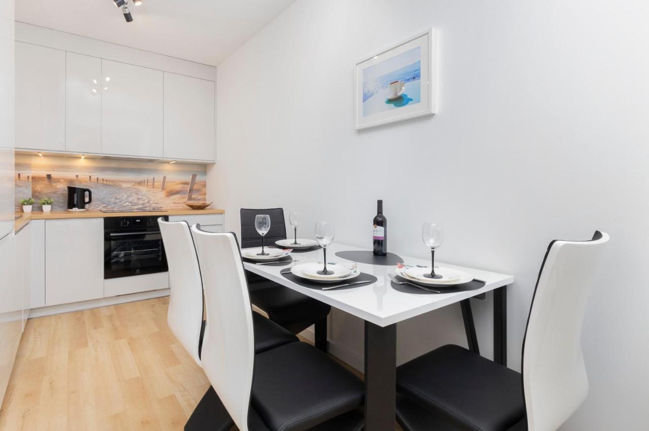 Plac Unii Apartment Gdynia By Noclegi Renters Екстер'єр фото