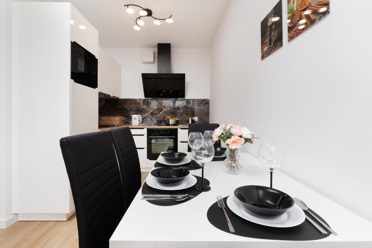Plac Unii Apartment Gdynia By Noclegi Renters Екстер'єр фото