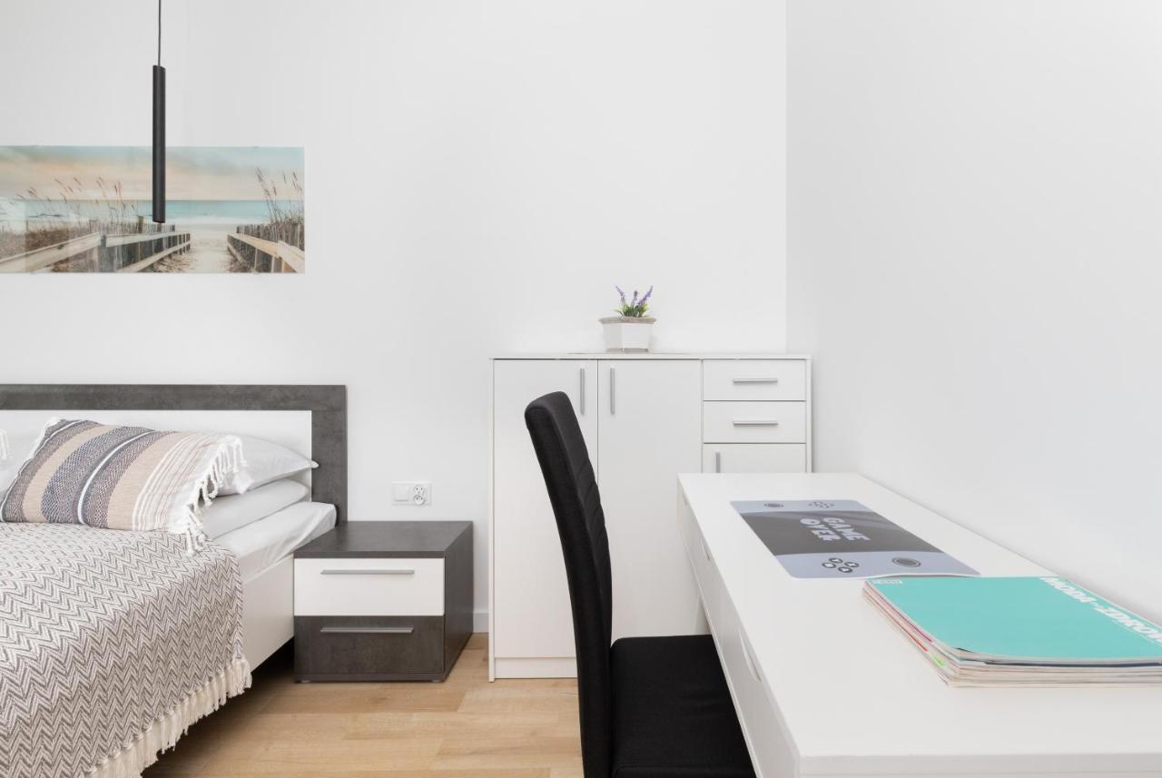 Plac Unii Apartment Gdynia By Noclegi Renters Екстер'єр фото